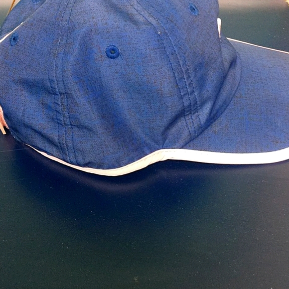 Hat - Picture 4 of 5